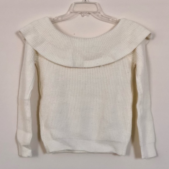 Off the shoulder sweater - Picture 2 of 4